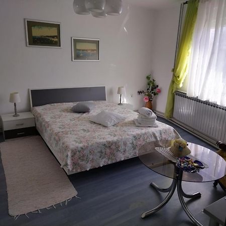 Sobe Za Nocenje Gospic Hotell Eksteriør bilde
