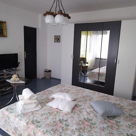 Sobe Za Nocenje Gospic Hotell Eksteriør bilde