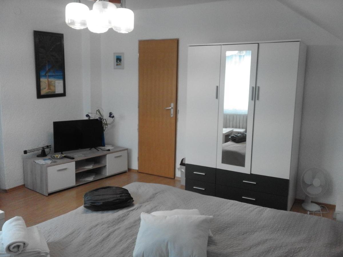 Sobe Za Nocenje Gospic Hotell Eksteriør bilde