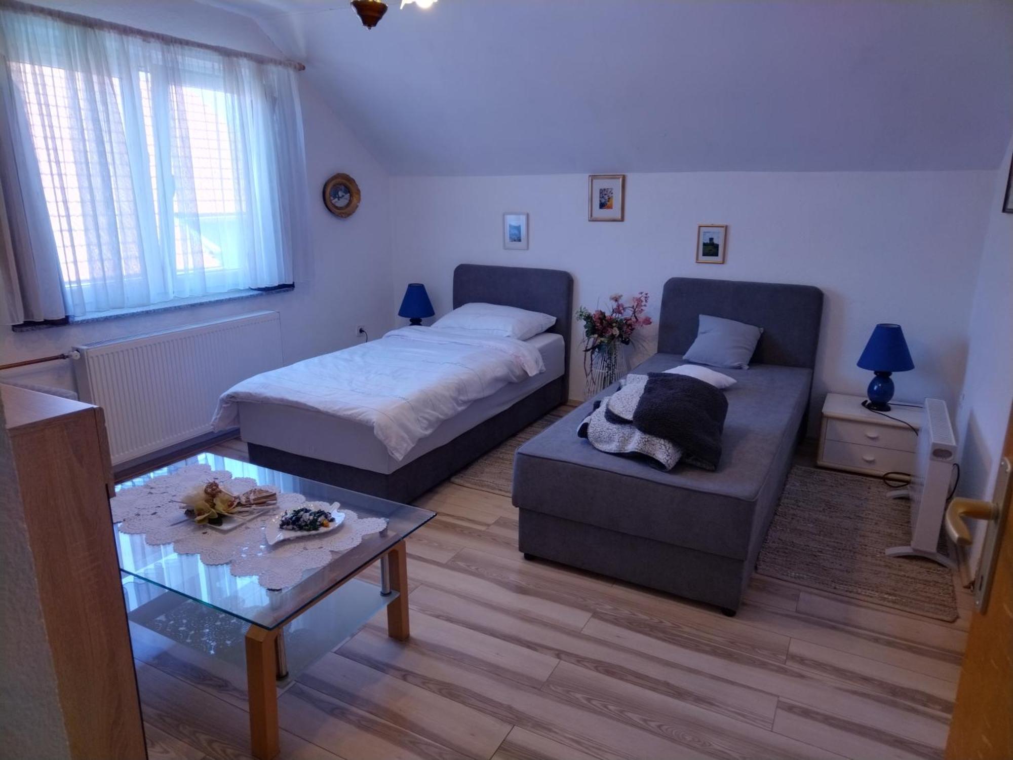 Sobe Za Nocenje Gospic Hotell Eksteriør bilde